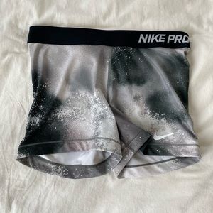 Nike Pro Shorts size L